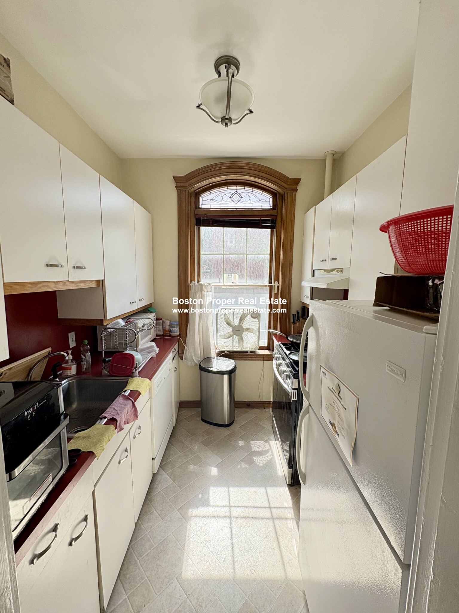 1 bed, 1 bath apartment for rent at 282 Newbury St Unit 1, Back Bay — photo 3 of 12