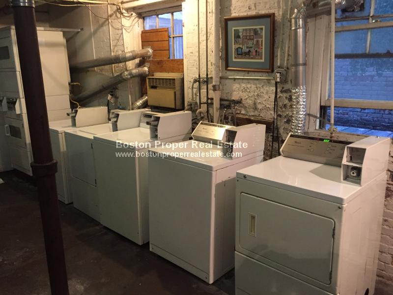 1 bed, 1 bath apartment for rent at 282 Newbury St Unit 1, Back Bay — photo 11 of 12
