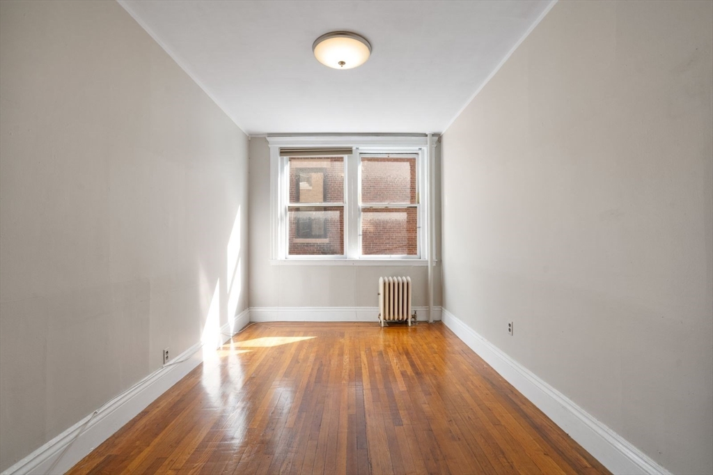 1 bed, 1 bath apartment for rent at 282 Newbury St Unit 7, Back Bay — photo 2 of 18