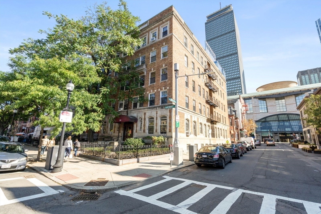 1 bed, 1 bath apartment for rent at 282 Newbury St Unit 7, Back Bay — photo 18 of 18