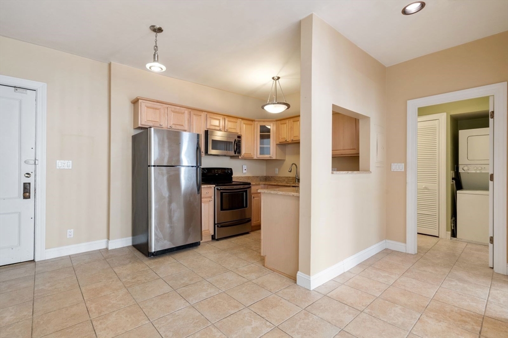 1 bed, 1 bath apartment for rent at 282 Newbury St Unit 7, Back Bay — photo 6 of 18