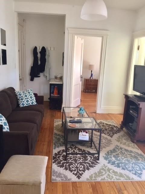 3 bed, 1 bath apartment for rent at 282 Newbury St Unit 9, Back Bay — photo 3 of 10