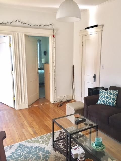 3 bed, 1 bath apartment for rent at 282 Newbury St Unit 9, Back Bay — photo 2 of 10