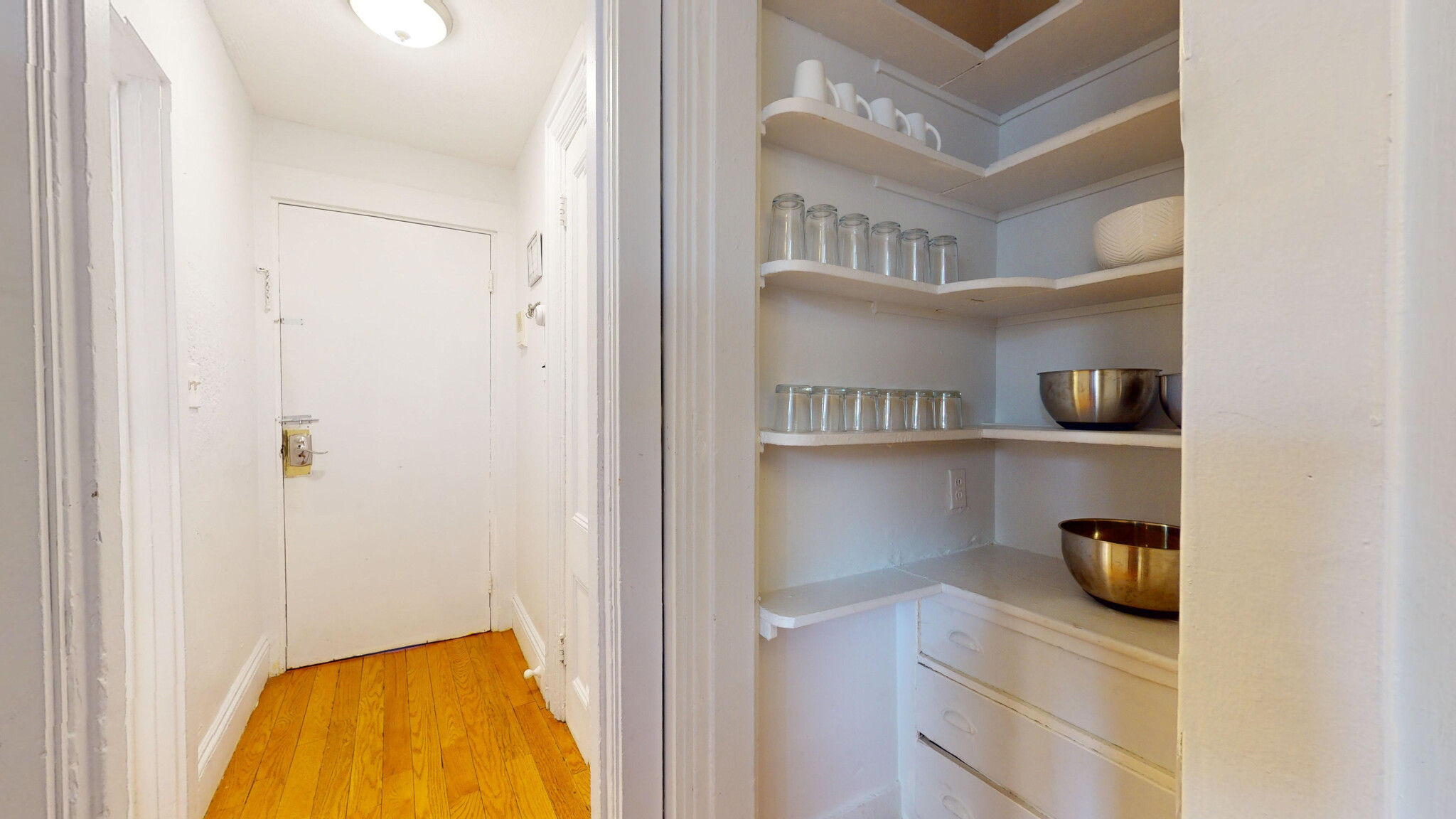 1 bed, 1 bath apartment for rent at 282 Washington St Unit 2, Brookline Village — photo 12 of 20