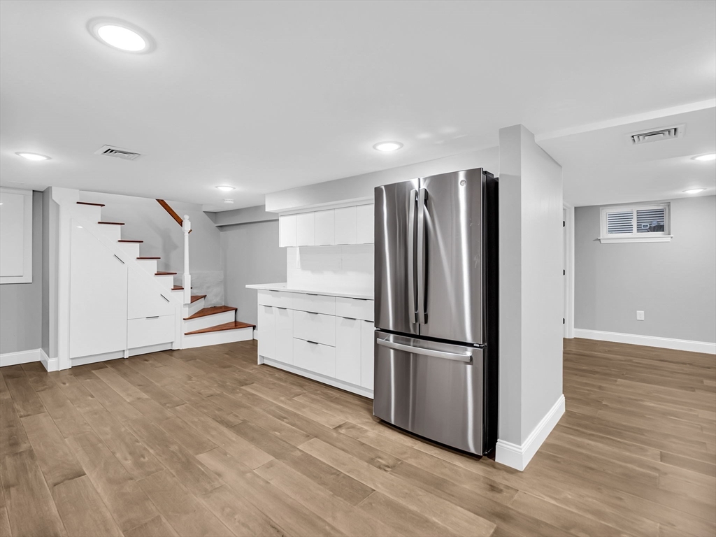 2 bed, 1 bath apartment for rent at 283 Ash St Unit 1, Waltham — photo 23 of 23