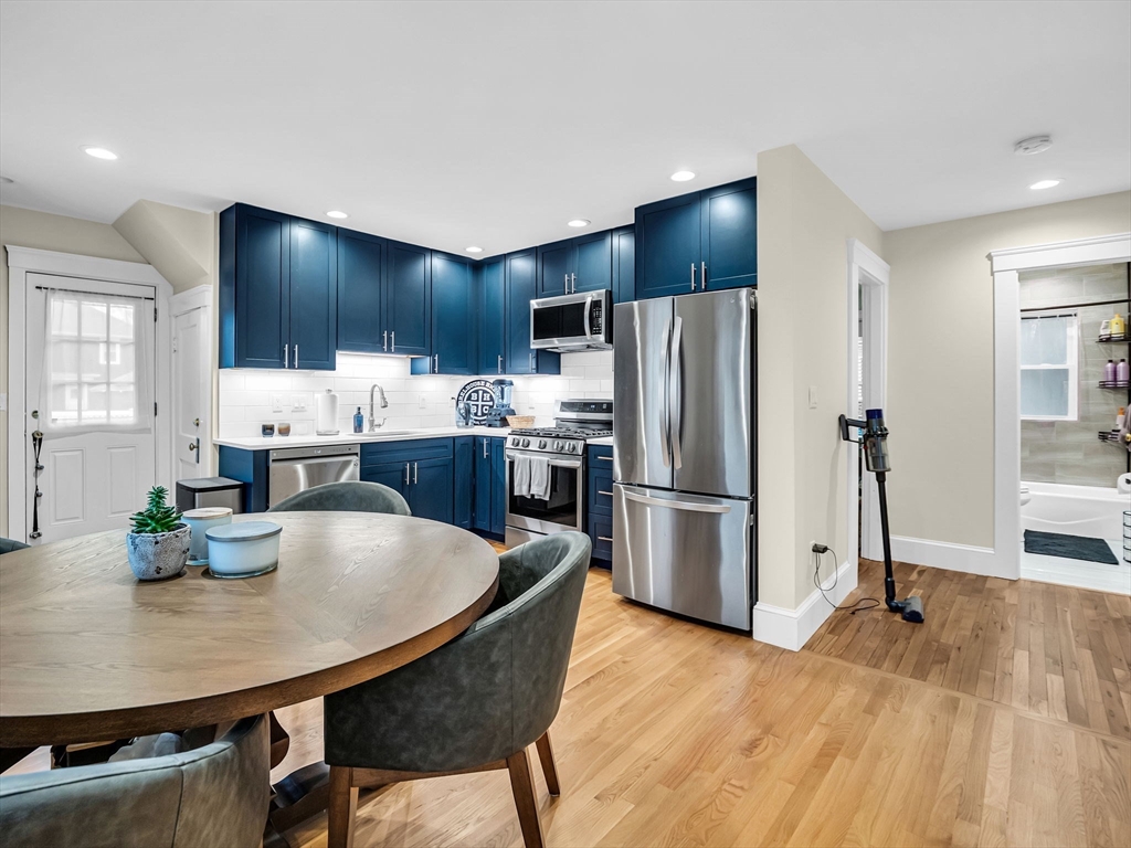 2 bed, 1 bath apartment for rent at 283 Ash St Unit 1, Waltham — photo 10 of 23