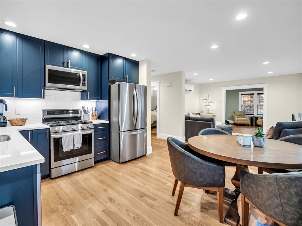 2 bed, 1 bath apartment for rent at 283 Ash St Unit 1, Waltham — photo 6 of 23