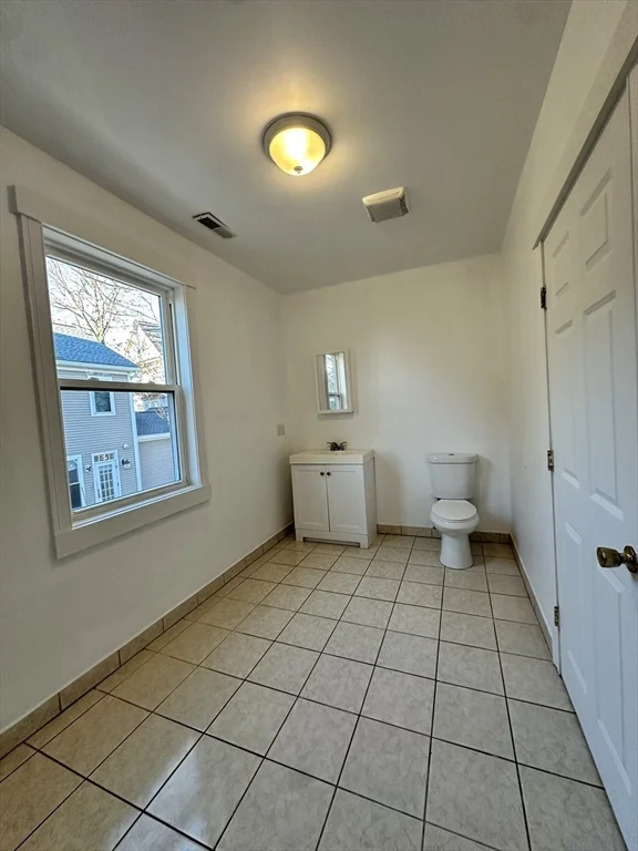 2 bed, 1 bath apartment for rent at 283 Broadway Unit 2, Central — photo 16 of 25
