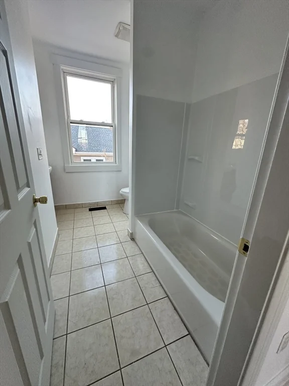 2 bed, 1 bath apartment for rent at 283 Broadway Unit 2, Central — photo 20 of 25