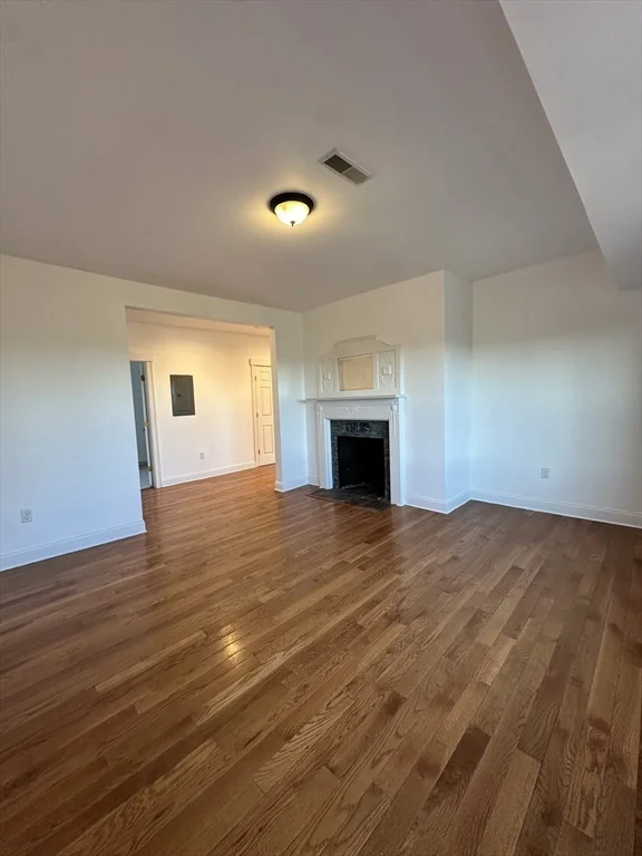 2 bed, 1 bath apartment for rent at 283 Broadway Unit 2, Central — photo 15 of 25