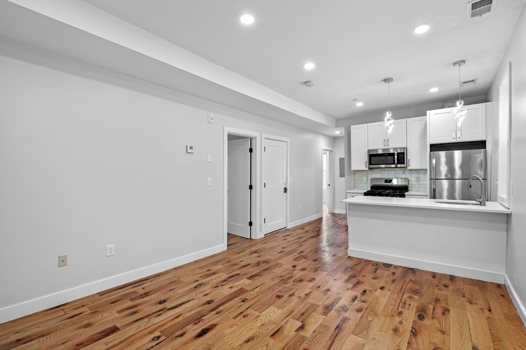 2 bed, 2 bath apartment for rent at 283 Chelsea St Unit 2, East Boston — photo 3 of 18