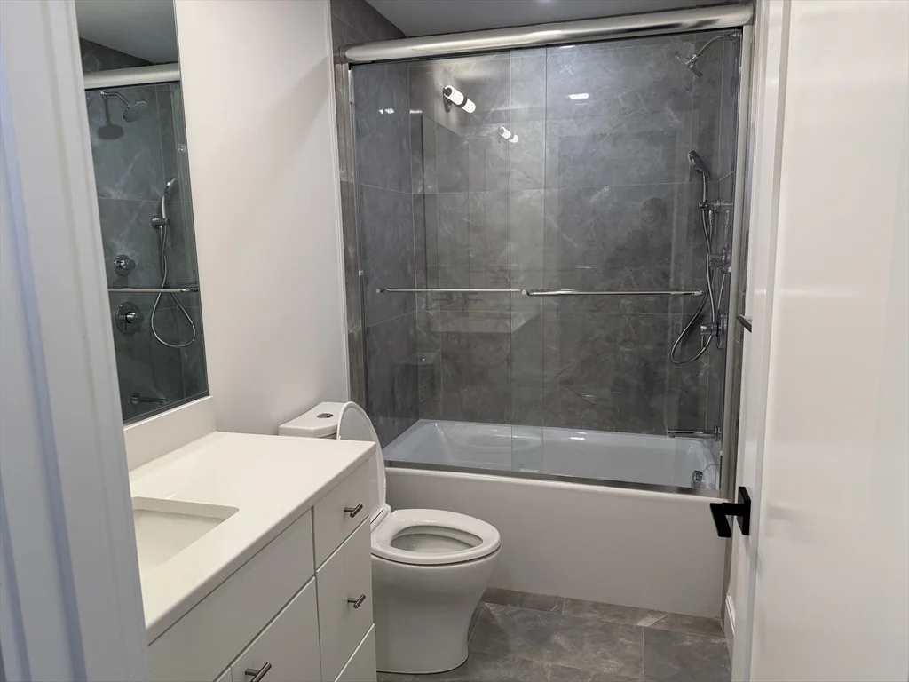 4 bed, 2 bath apartment for rent at 283 Lamartine St Unit 1, Jamaica Plain — photo 14 of 22