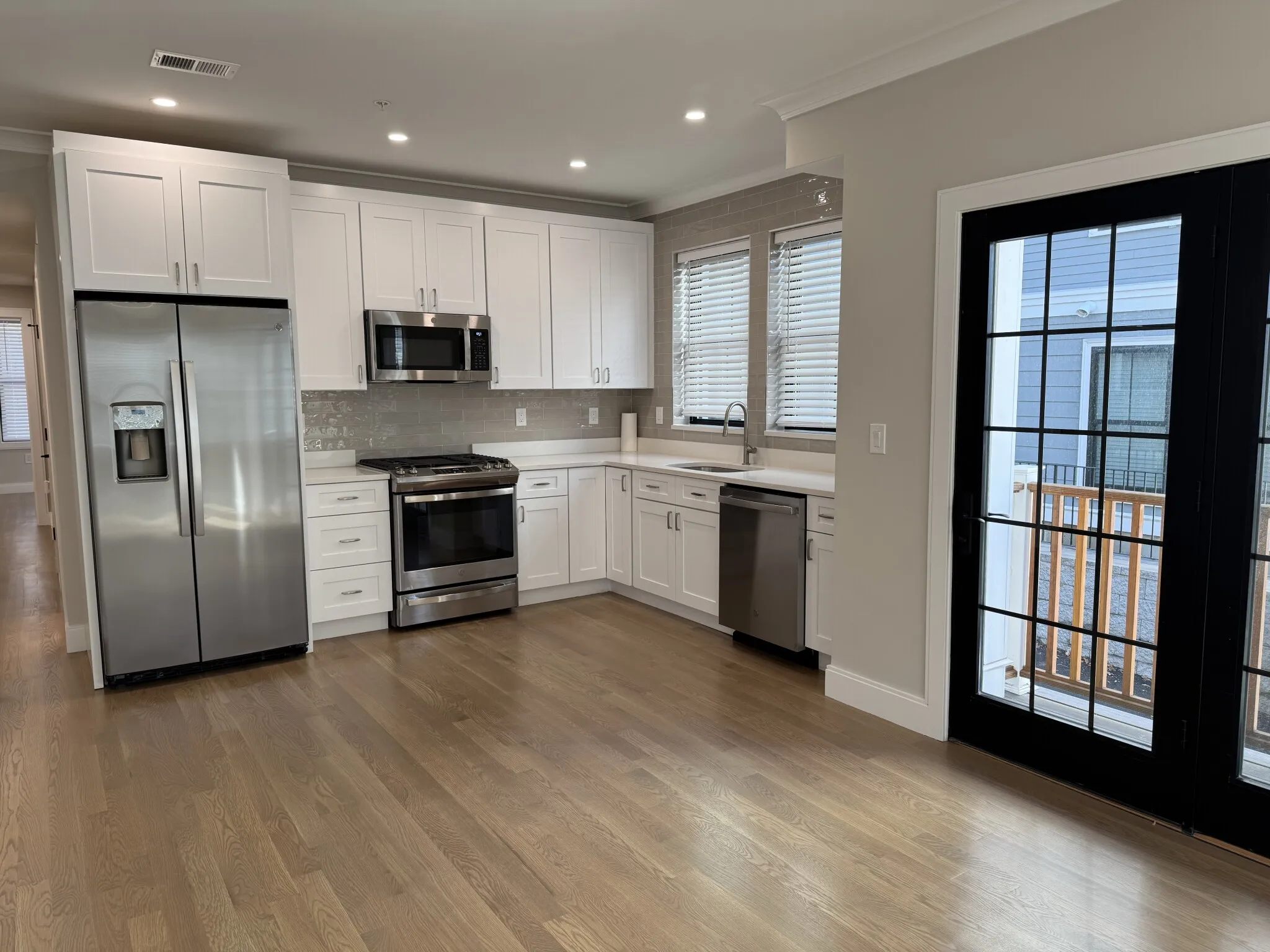4 bed, 2 bath apartment for rent at 283 Lamartine St Unit 2, Jamaica Plain — photo 1 of 22