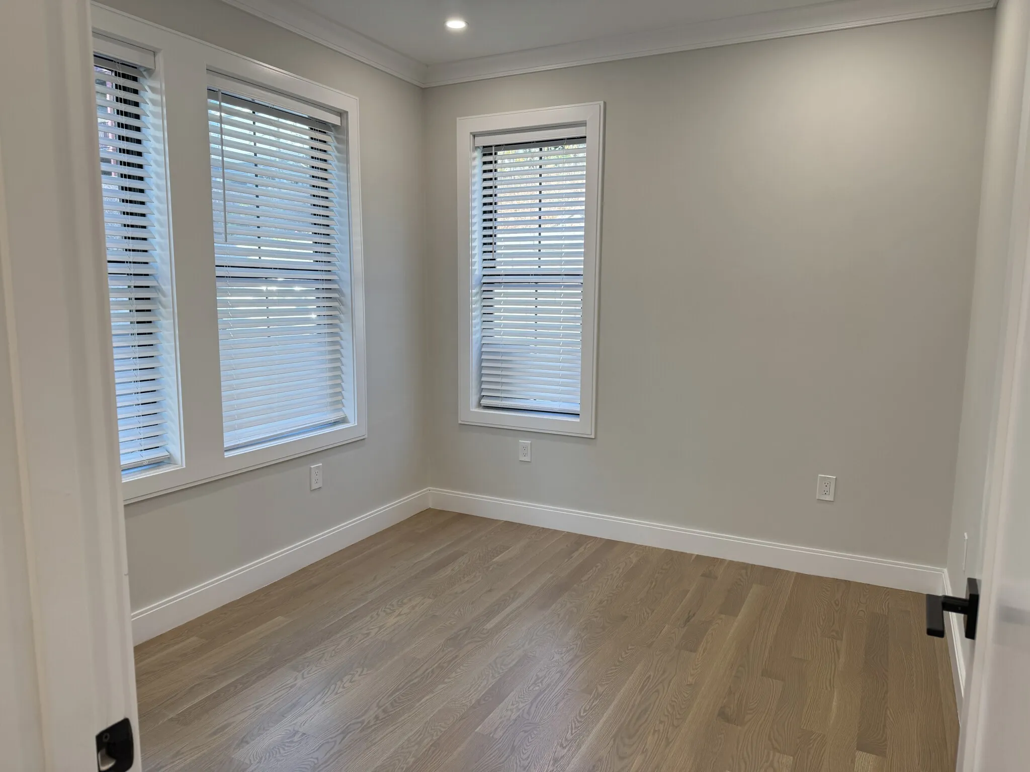 4 bed, 2 bath apartment for rent at 283 Lamartine St Unit 2, Jamaica Plain — photo 7 of 22