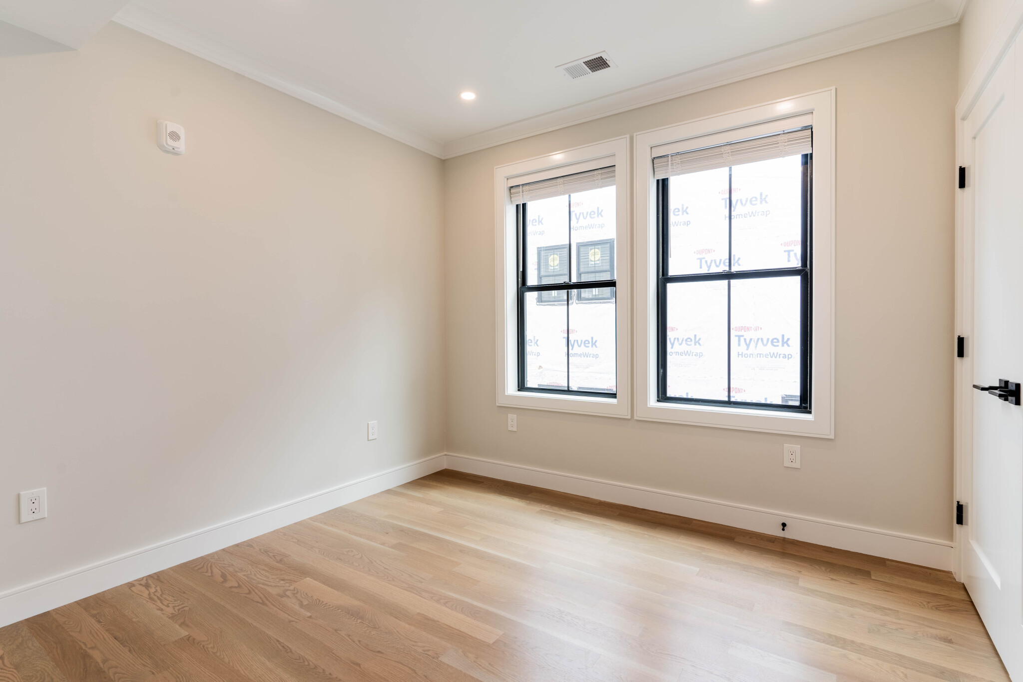 4 bed, 2 bath apartment for rent at 283 Lamartine St Unit 3, Jamaica Plain — photo 22 of 22