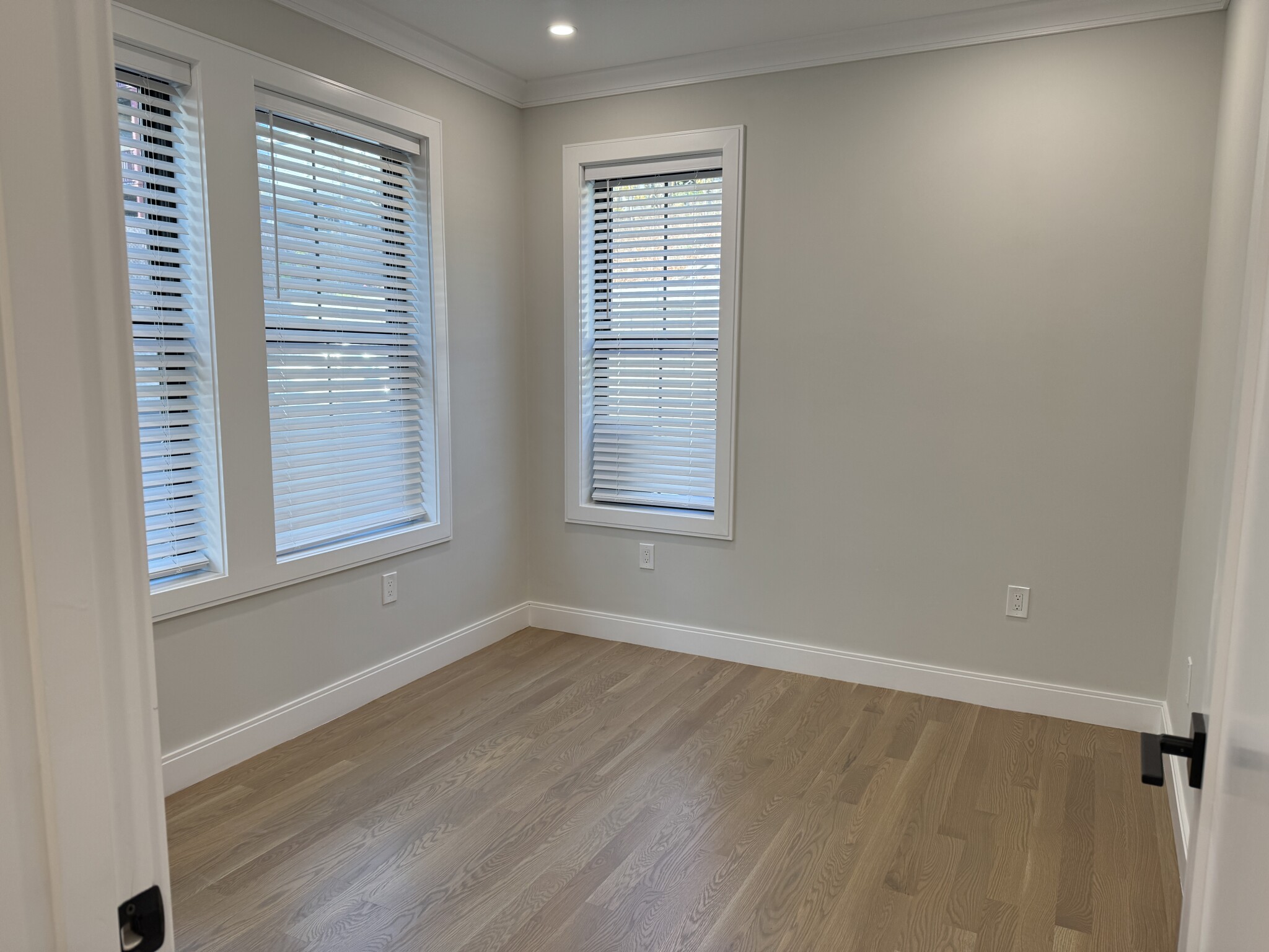 4 bed, 2 bath apartment for rent at 283 Lamartine St Unit 3, Jamaica Plain — photo 7 of 22