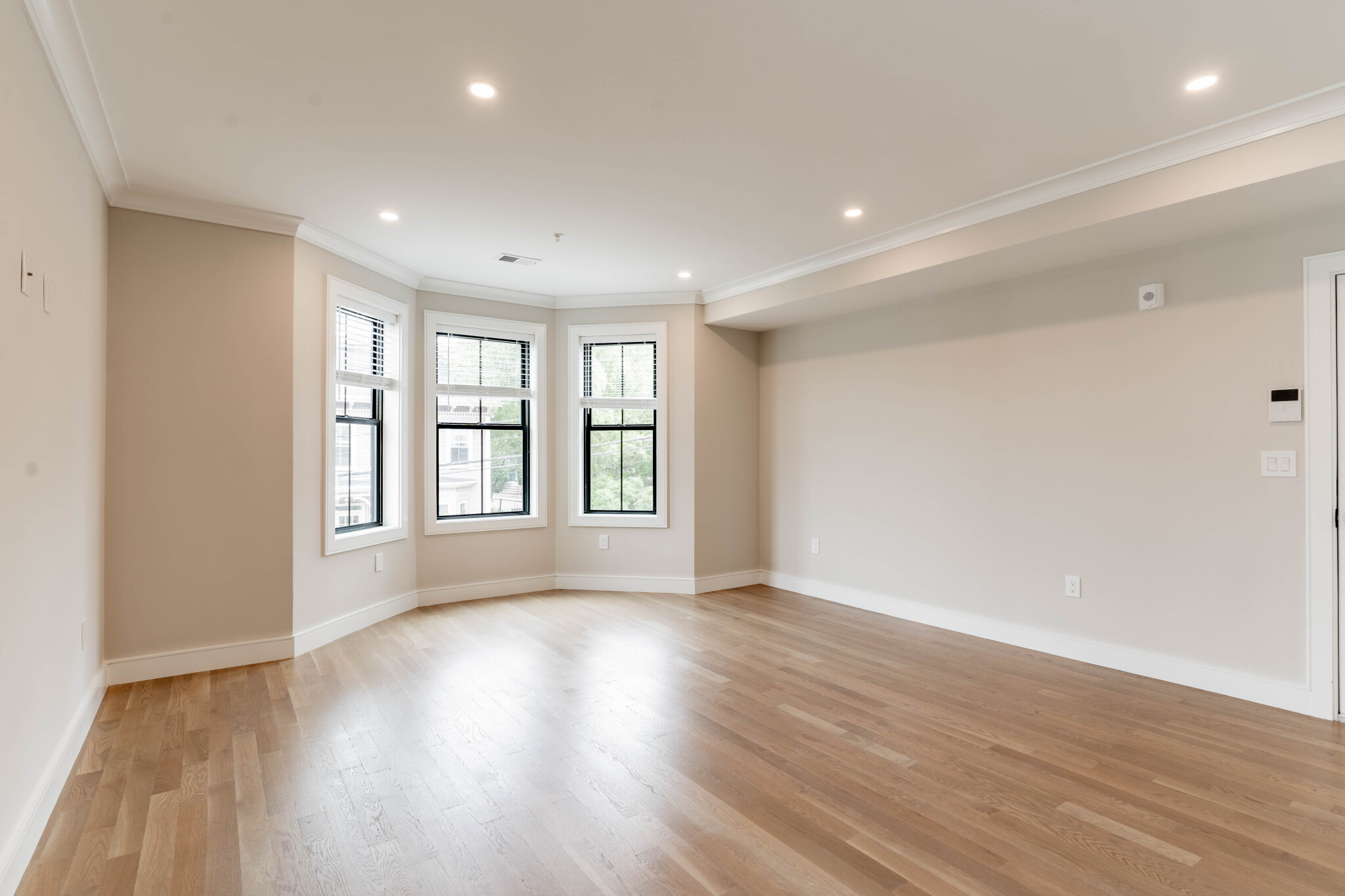 4 bed, 2 bath apartment for rent at 283 Lamartine St Unit 3, Jamaica Plain — photo 21 of 22