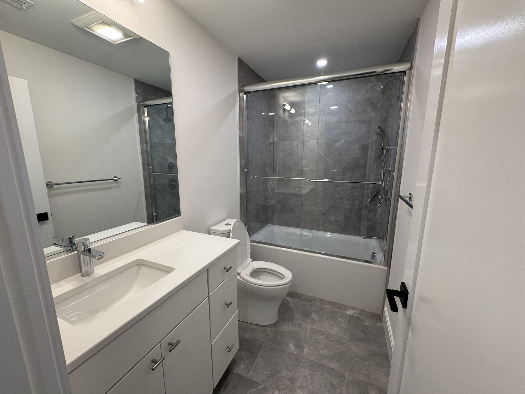 4 bed, 2 bath apartment for rent at 283 Lamartine St Unit 3, Jamaica Plain — photo 11 of 22