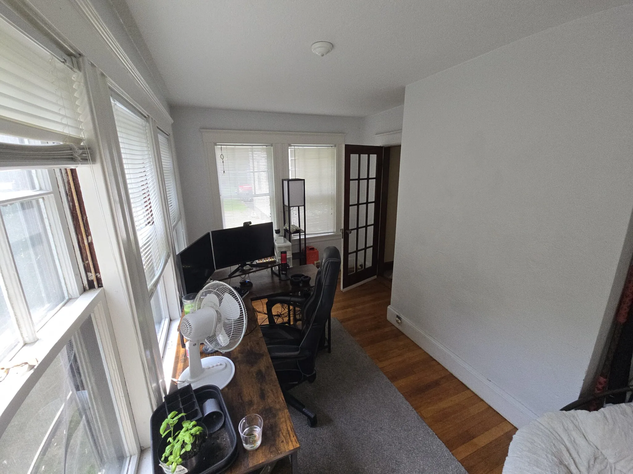 2.5 bed, 1 bath apartment for rent at 283 Lowell Ave Unit 1, Newtonville — photo 6 of 19