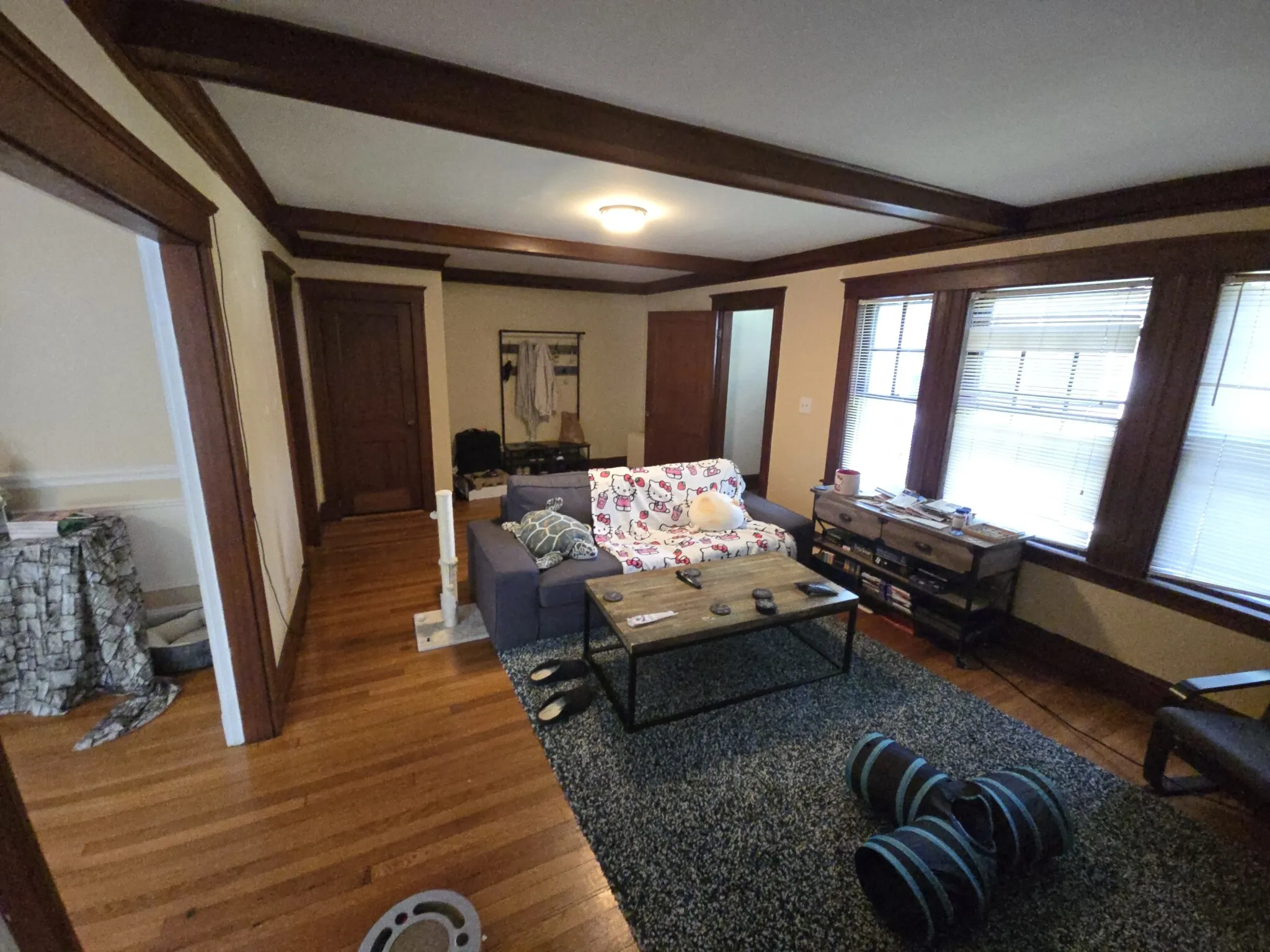 2.5 bed, 1 bath apartment for rent at 283 Lowell Ave Unit 1, Newtonville — photo 3 of 19