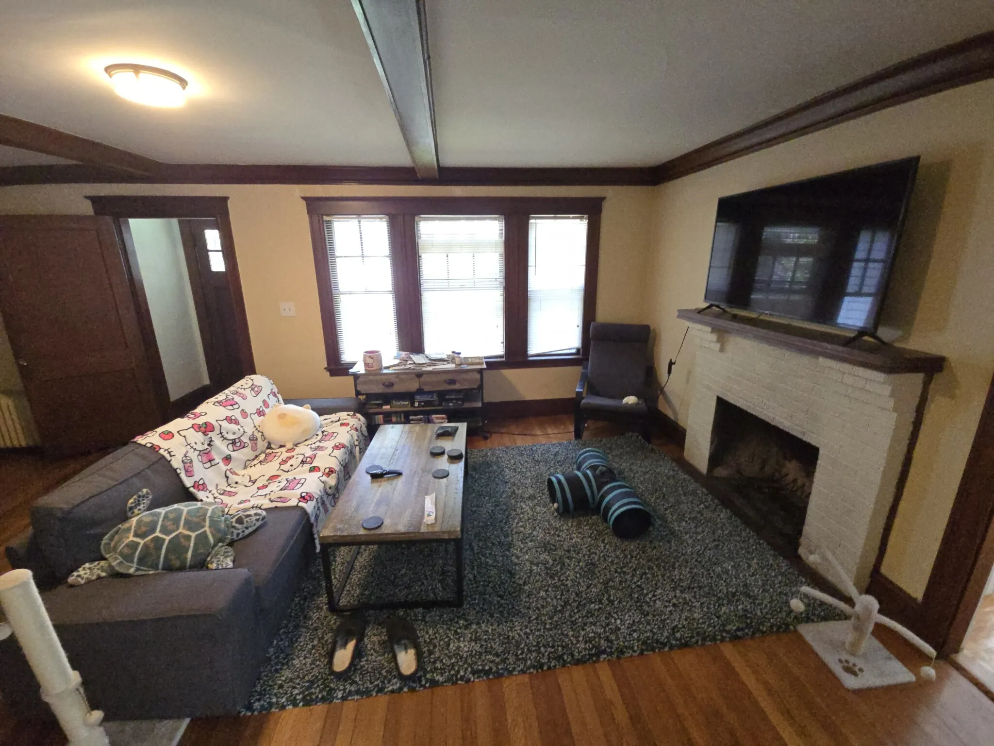 2.5 bed, 1 bath apartment for rent at 283 Lowell Ave Unit 1, Newtonville — photo 4 of 19