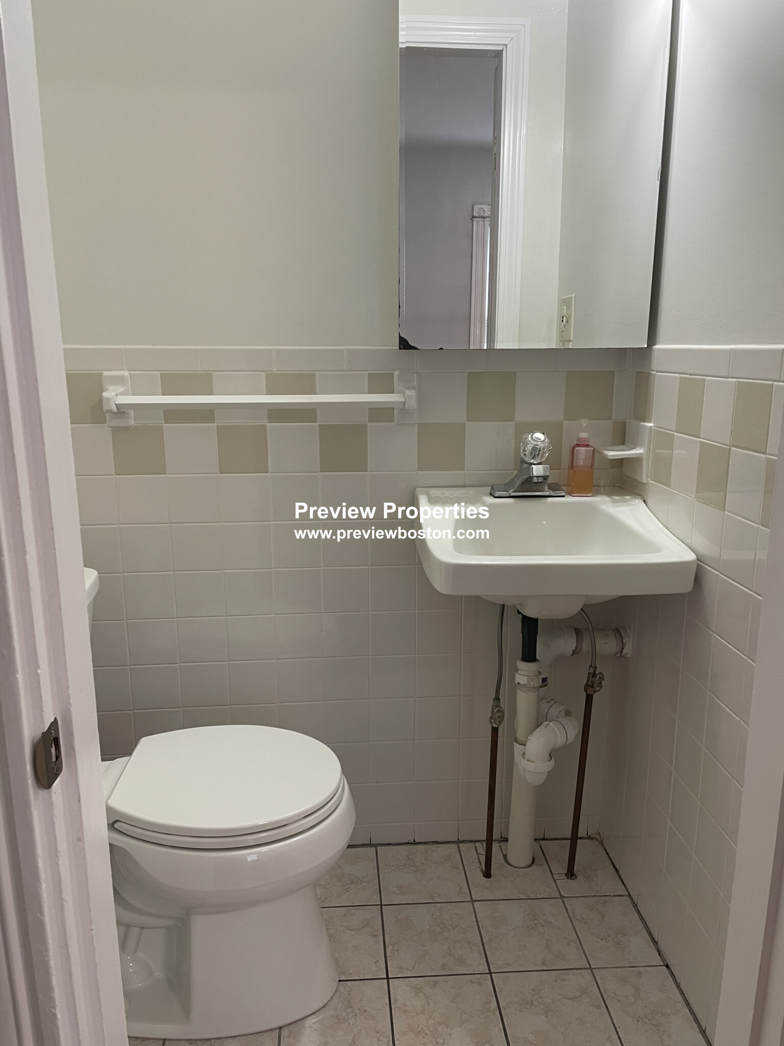 3 bed, 1.5 bath apartment for rent at 283 Market St Unit 1ST FLOOR, Brighton