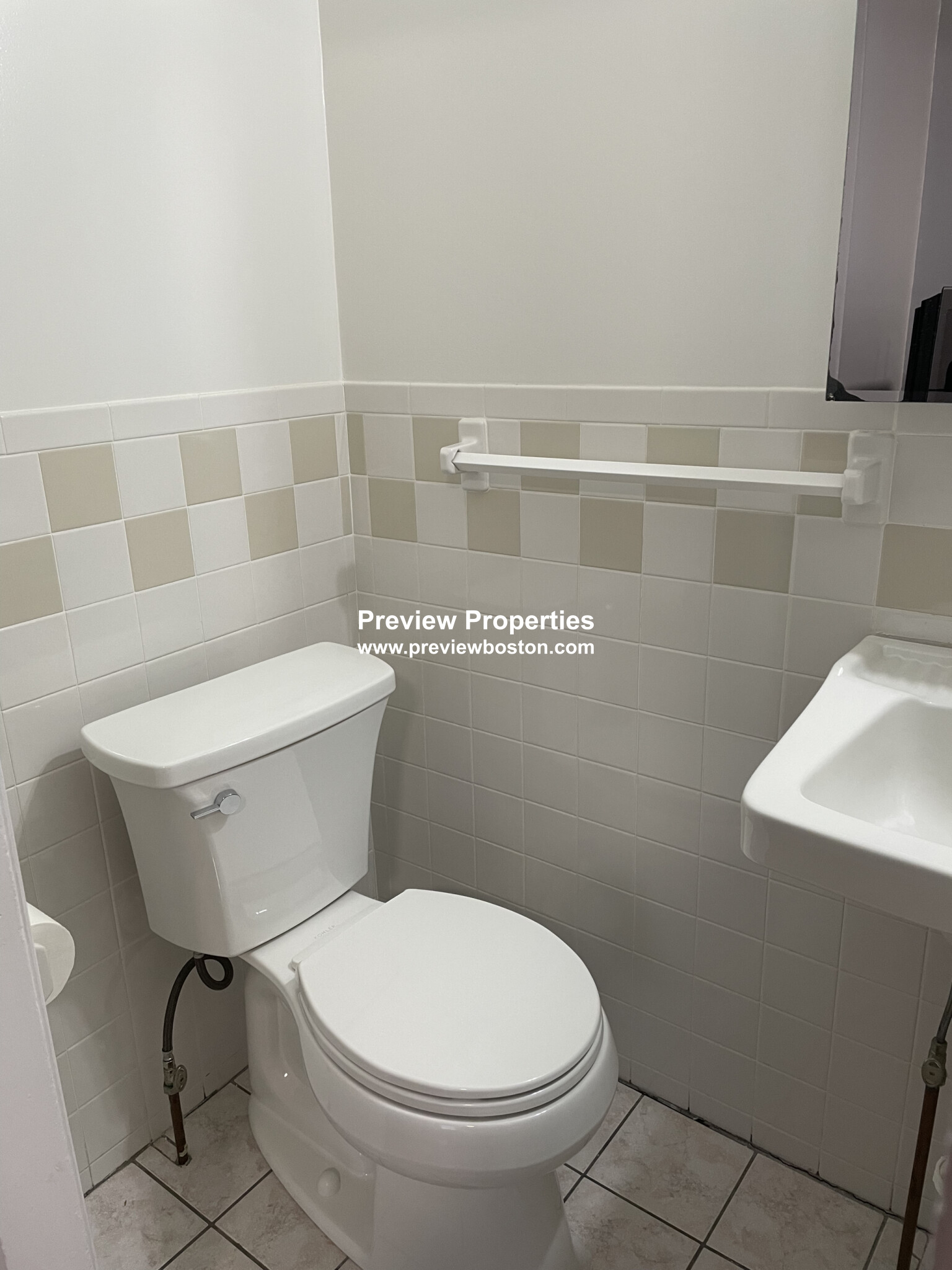 3 bed, 1.5 bath apartment for rent at 283 Market St Unit 1ST FLOOR, Brighton — photo 2 of 12
