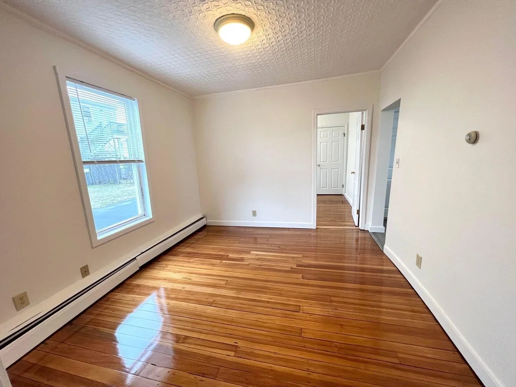 1 bed, 1 bath apartment for rent at 283 Pearl St Unit 1R, Malden — photo 4 of 12