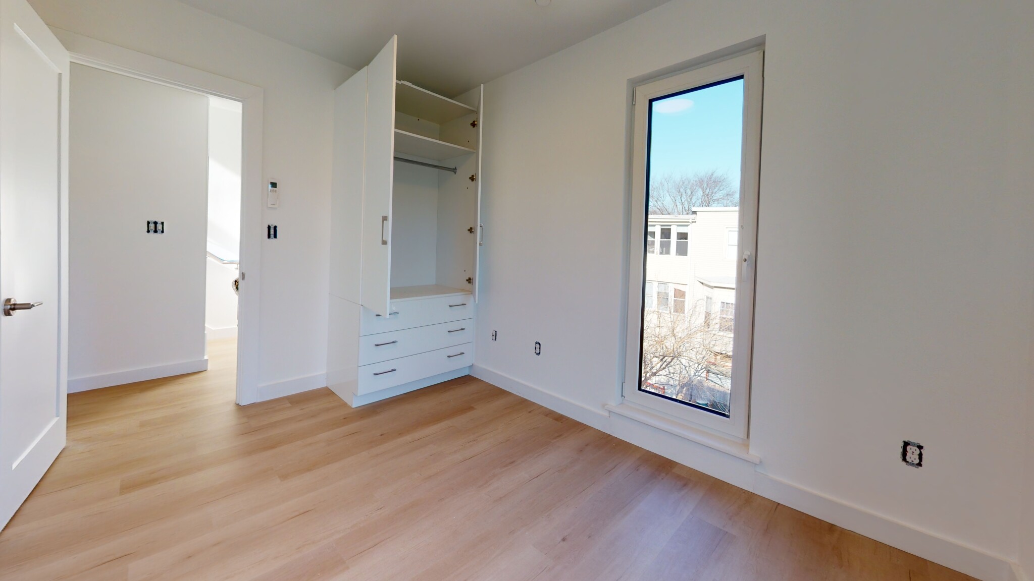 5 bed, 2.5 bath apartment for rent at 2837 Washington St Unit 1A, Roxbury — photo 3 of 9