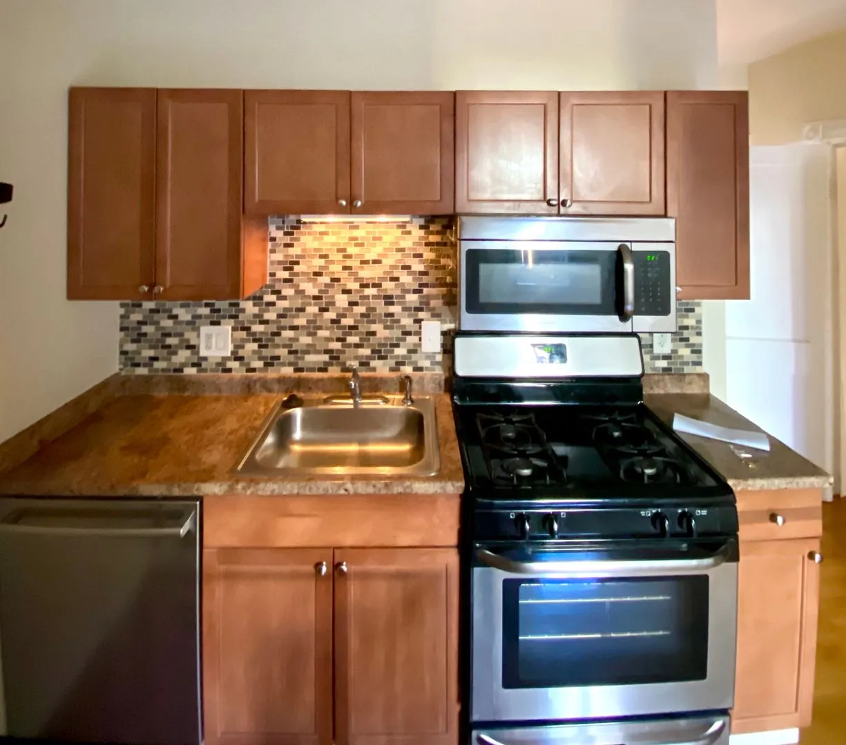 1 bed, 2 bath apartment for rent at 284 Chelsea Ter Unit 1, East Boston — photo 2 of 8