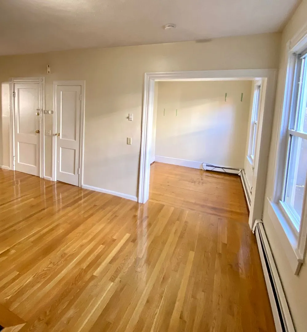 1 bed, 2 bath apartment for rent at 284 Chelsea Ter Unit 1, East Boston — photo 4 of 8