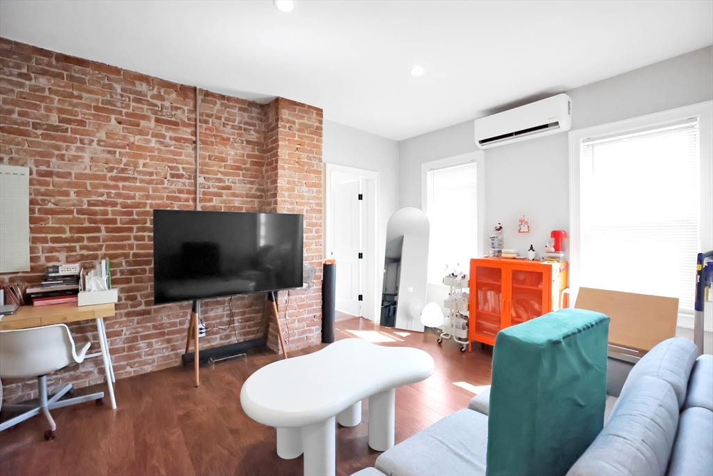 1 bed, 1 bath apartment for rent at 284 8th St Unit 4, South Boston