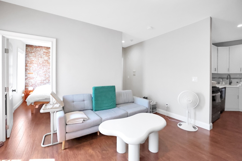 1 bed, 1 bath apartment for rent at 284 8th St Unit 4, South Boston — photo 4 of 7