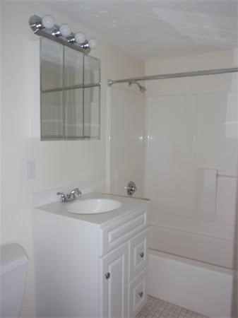 3 bed, 1 bath apartment for rent at 284 Harvard Unit 51, Central Square — photo 4 of 9