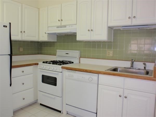 3 bed, 1 bath apartment for rent at 284 Harvard Unit 51, Central Square — photo 3 of 9