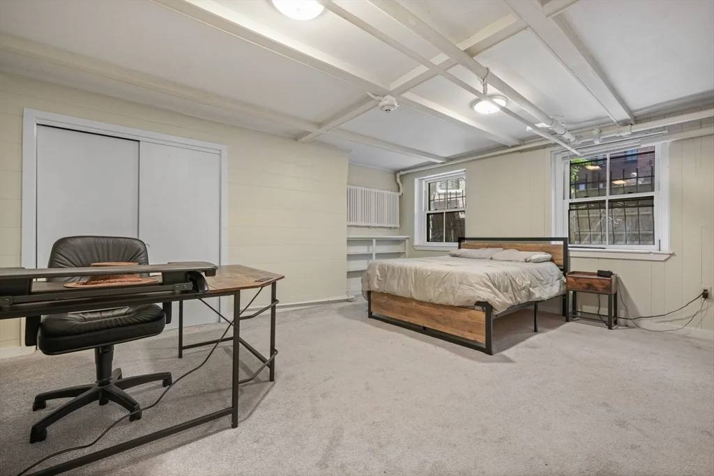 Studio bed, 1 bath apartment for rent at 284 Marlborough Unit 2, Back Bay — photo 2 of 12