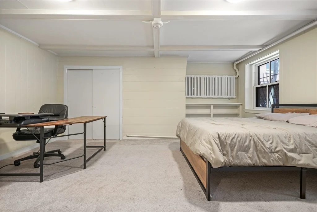 Studio bed, 1 bath apartment for rent at 284 Marlborough Unit 2, Back Bay — photo 3 of 12
