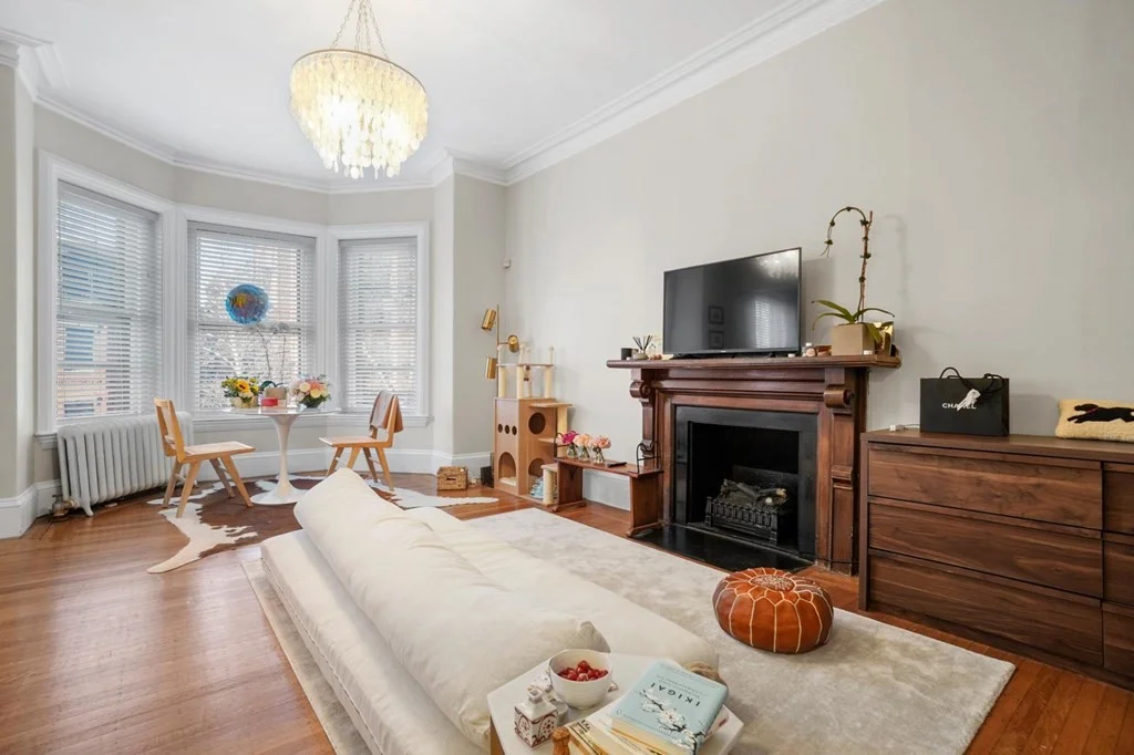 Studio bed, 1 bath apartment for rent at 284 Marlborough Unit 6, Back Bay