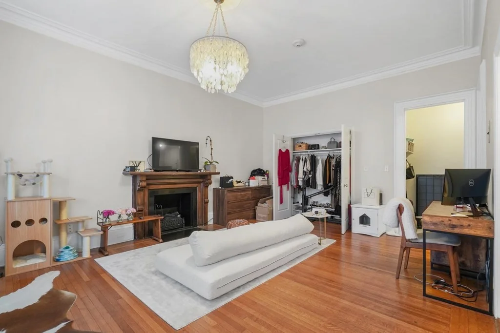 Studio bed, 1 bath apartment for rent at 284 Marlborough Unit 6, Back Bay — photo 10 of 14