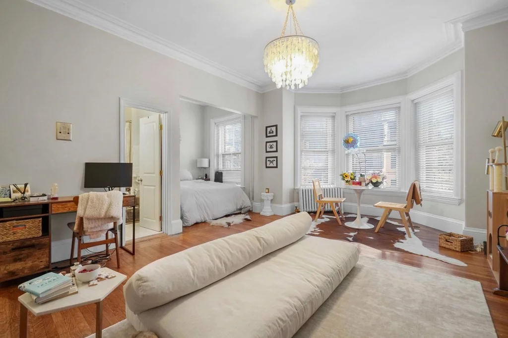 Studio bed, 1 bath apartment for rent at 284 Marlborough Unit 6, Back Bay — photo 3 of 14