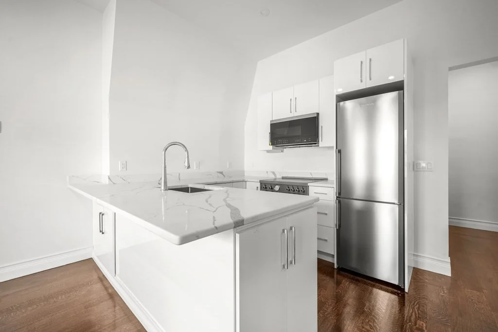 1 bed, 1 bath apartment for rent at 284 Marlborough Unit 8, Back Bay — photo 2 of 17