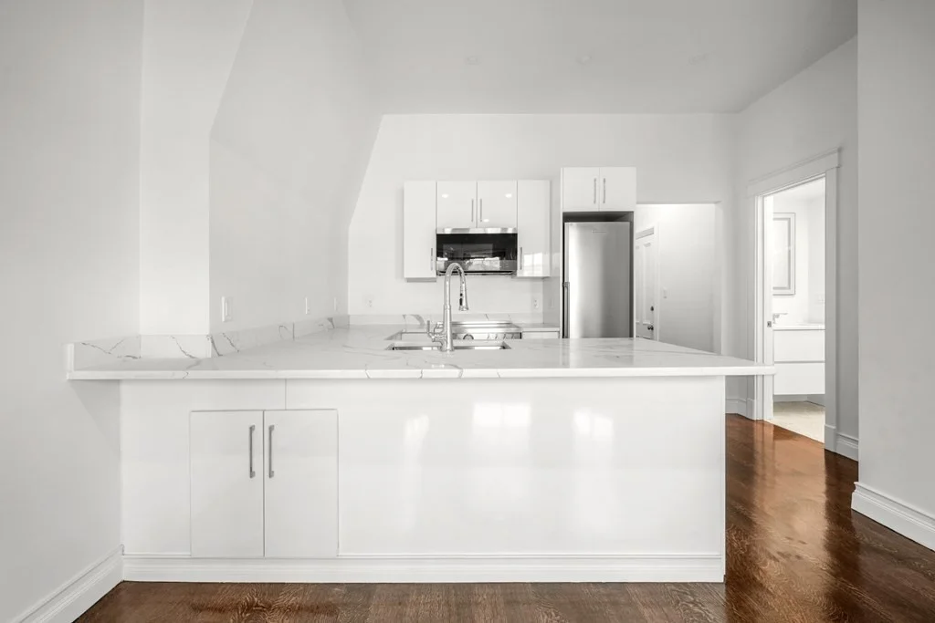 1 bed, 1 bath apartment for rent at 284 Marlborough Unit 8, Back Bay — photo 3 of 17