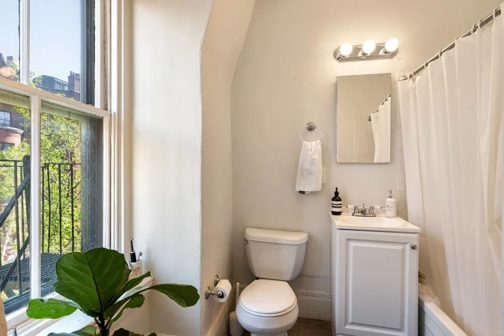 1 bed, 1 bath apartment for rent at 284 Marlborough Unit 9, Back Bay — photo 8 of 11