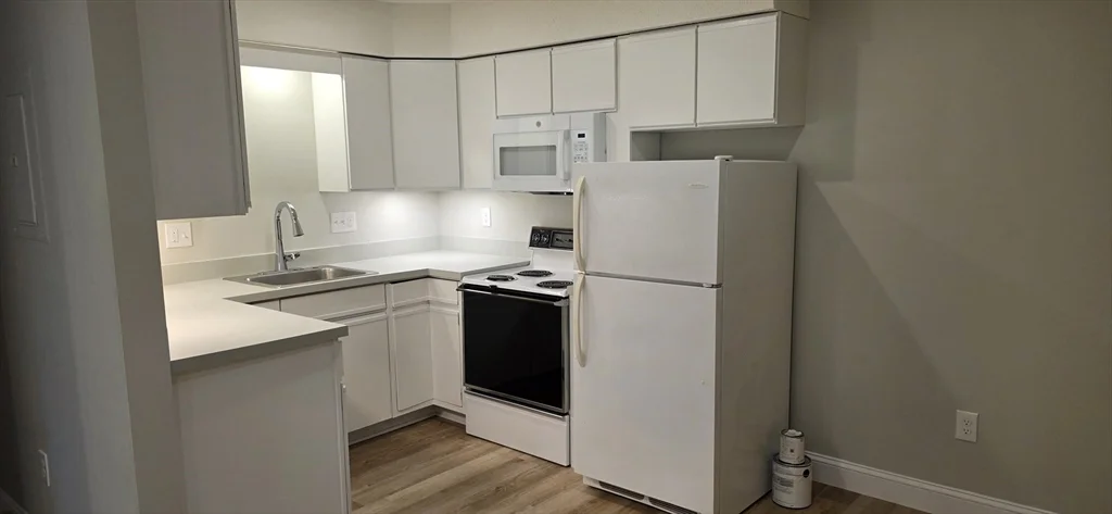 1 bed, 1 bath apartment for rent at 284 N Main St Unit 4, Mansfield