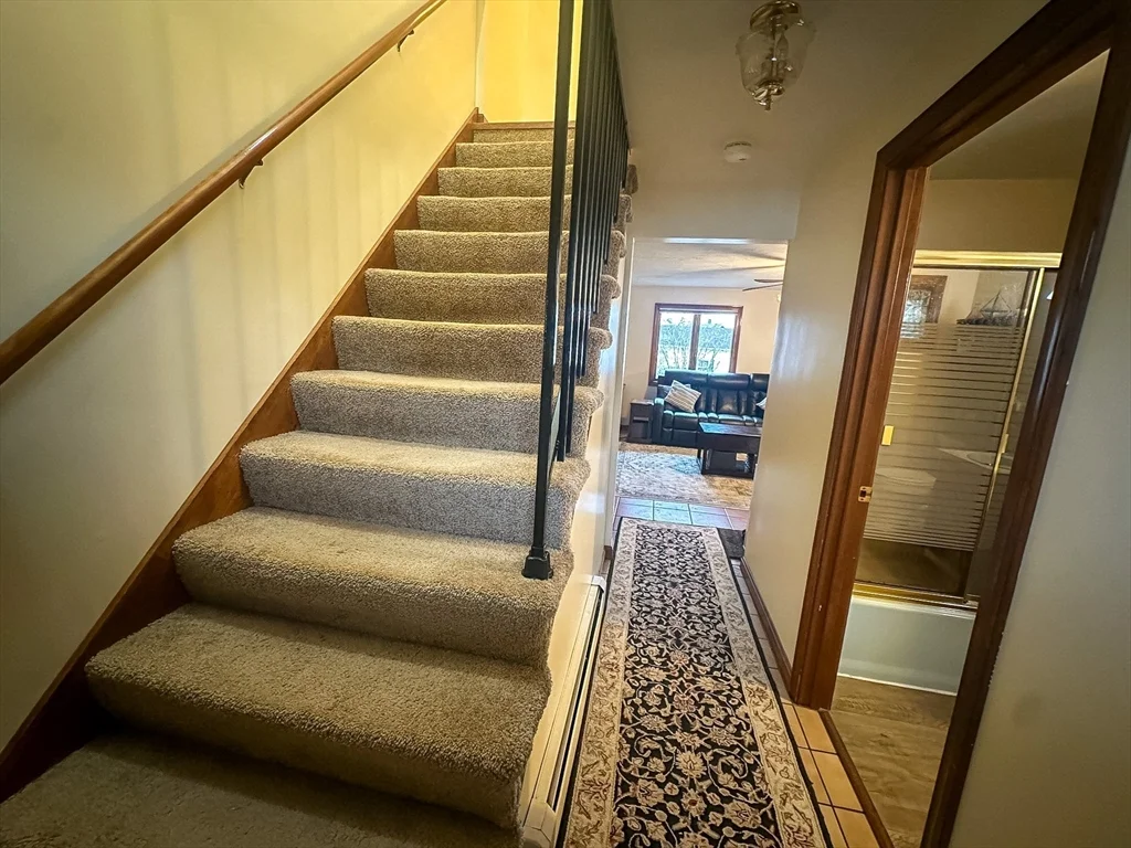 3 bed, 2 bath apartment for rent at 284 Washington St Unit B, Taunton — photo 8 of 16