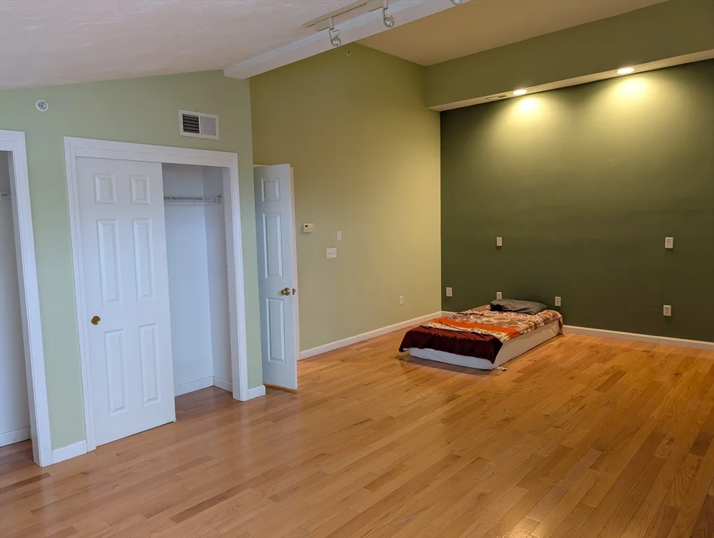 2 bed, 2 bath apartment for rent at 285 America Blvd Unit 285, Ashland — photo 11 of 18