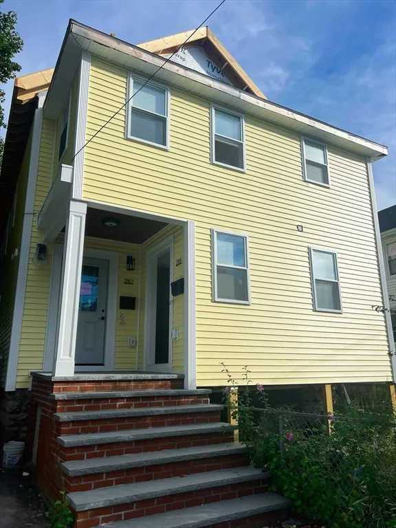 3 bed, 2 bath apartment for rent at 285 Beech St Unit 285, Belmont — photo 8 of 8