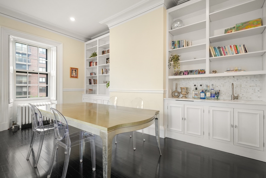 2 bed, 1 bath apartment for rent at 285 Clarendon St Unit 4, Back Bay — photo 5 of 20