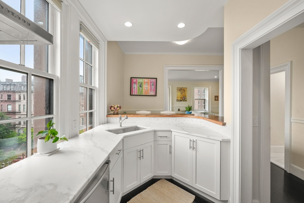2 bed, 1 bath apartment for rent at 285 Clarendon St Unit 4, Back Bay — photo 15 of 20