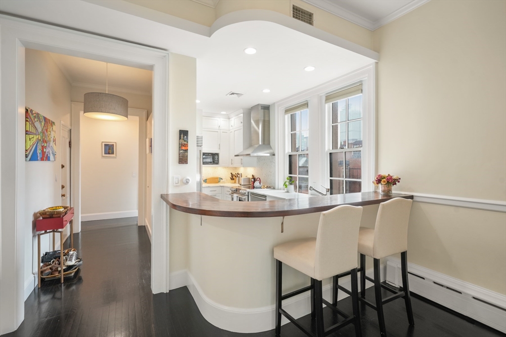 2 bed, 1 bath apartment for rent at 285 Clarendon St Unit 4, Back Bay — photo 10 of 20